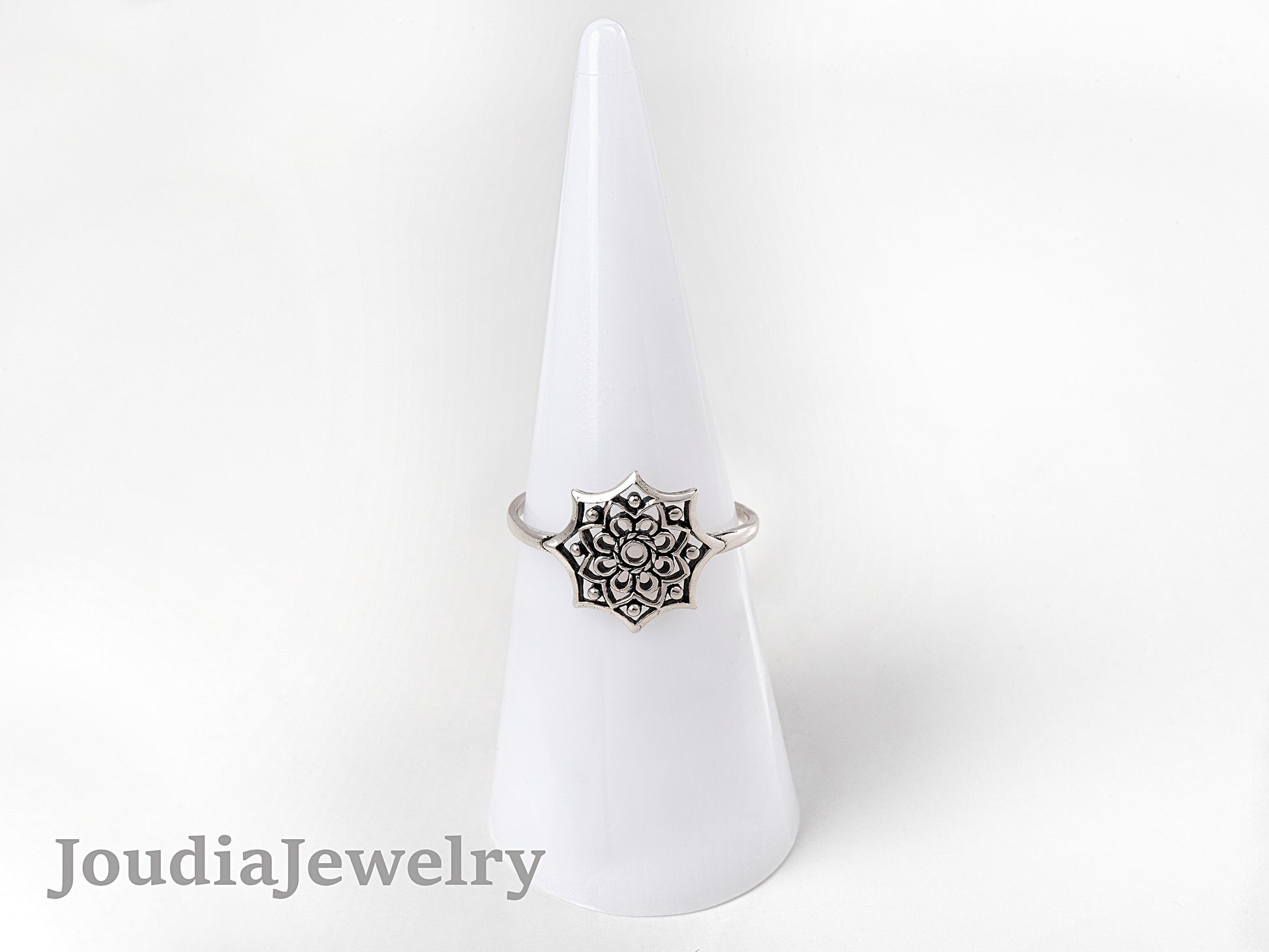 Silver Flower Ring | Simple Silver Ring | Joudia Jewelry