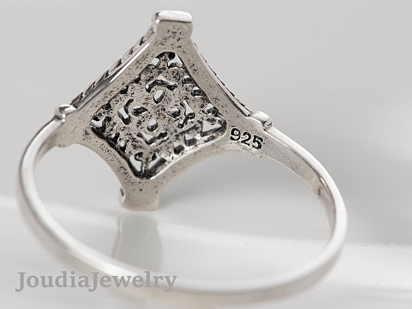 Silver Filigree Ring | Vintage Pattern Ring | Joudia Jewelry