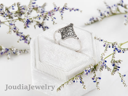 Silver Filigree Ring | Vintage Pattern Ring | Joudia Jewelry