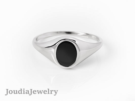 Agate Engagement Ring | Black Agate Ring | Joudia Jewelry